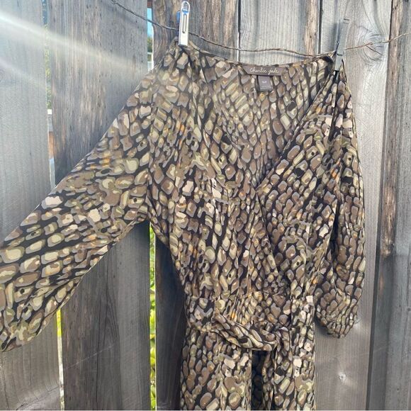 Charlie Jade 100% Silk Belted Romper Roll Tab Sleeve Size S Small Printed - Picture 6 of 14